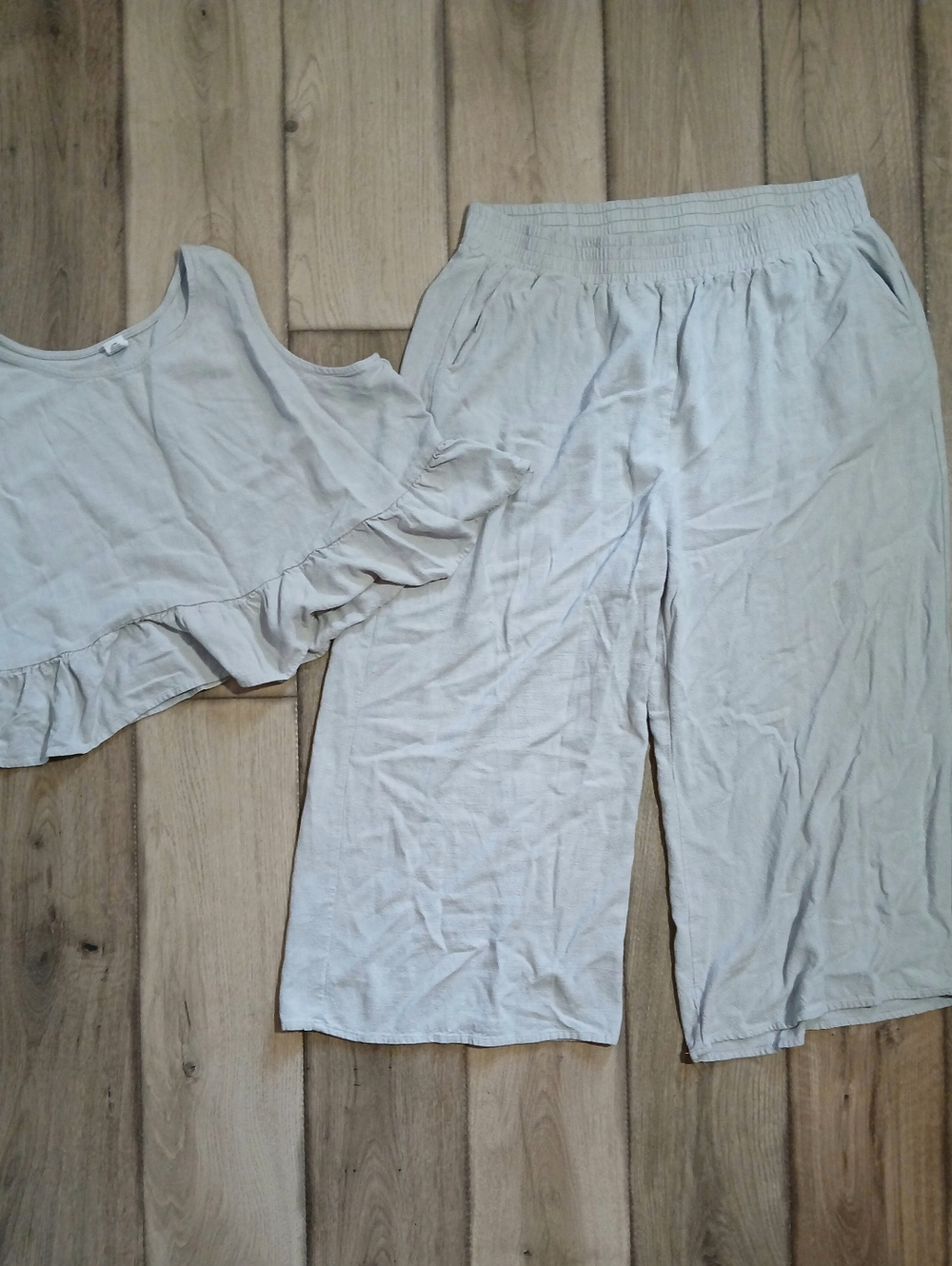Cream Wide-Leg Lounge Pants and Cropped Ruffle Top - Woman’s L/XL